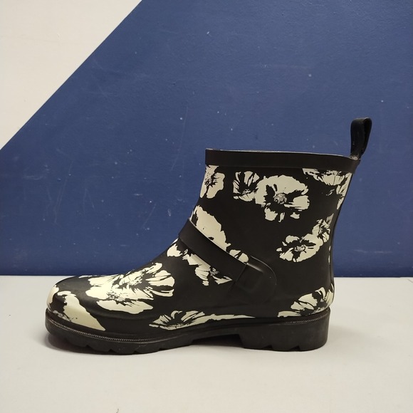 Capelli New York Glossy Rain Boots Womens US 7 Black White Floral Ankle Pull On - Picture 9 of 12